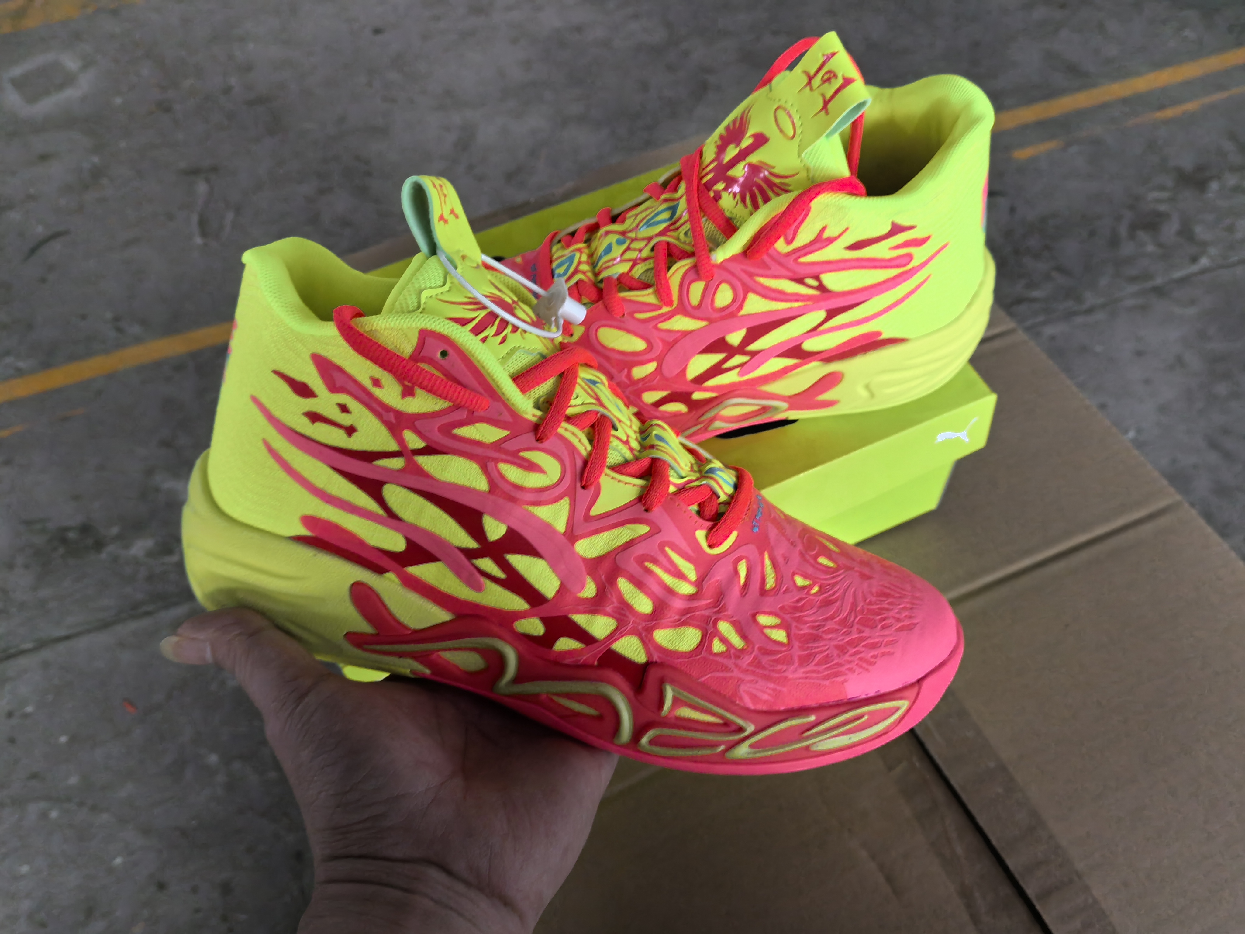 Puma LaMelo Ball MB.04 kids Pink Black Volt